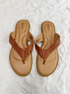 Born Ciara Flip Flop Size 10 New